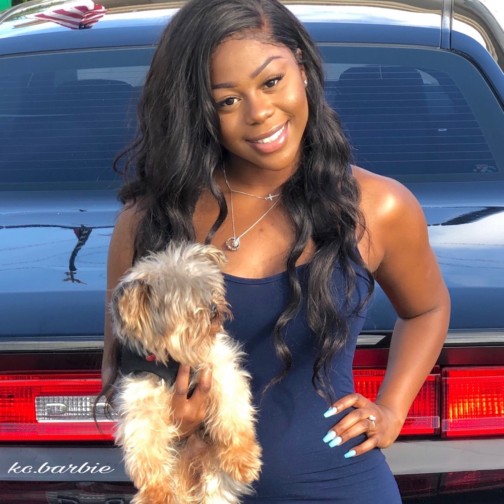 Hey! I’m Kiyah, come shop my closet😘